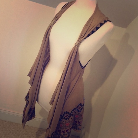 Knit Vest - Picture 2 of 6